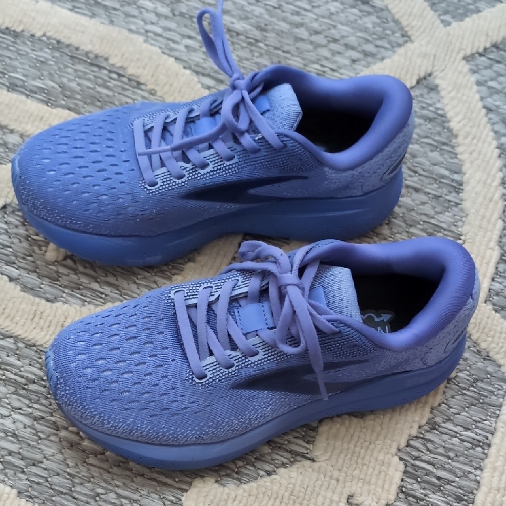 Brooks Ghost 16 Size 6